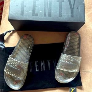 Worn once Fenty Puma Jelly Slides Sz 8.5